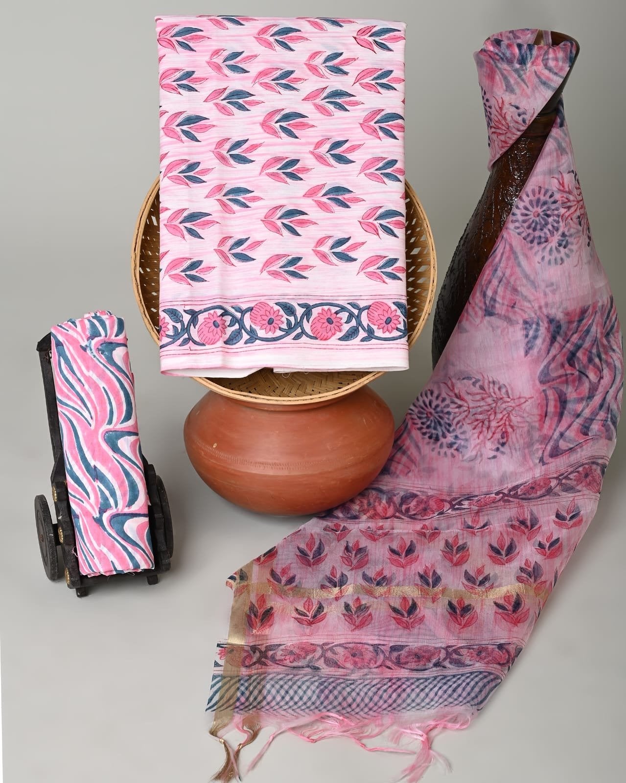 Rozia Hand Brush Printed Suit Set